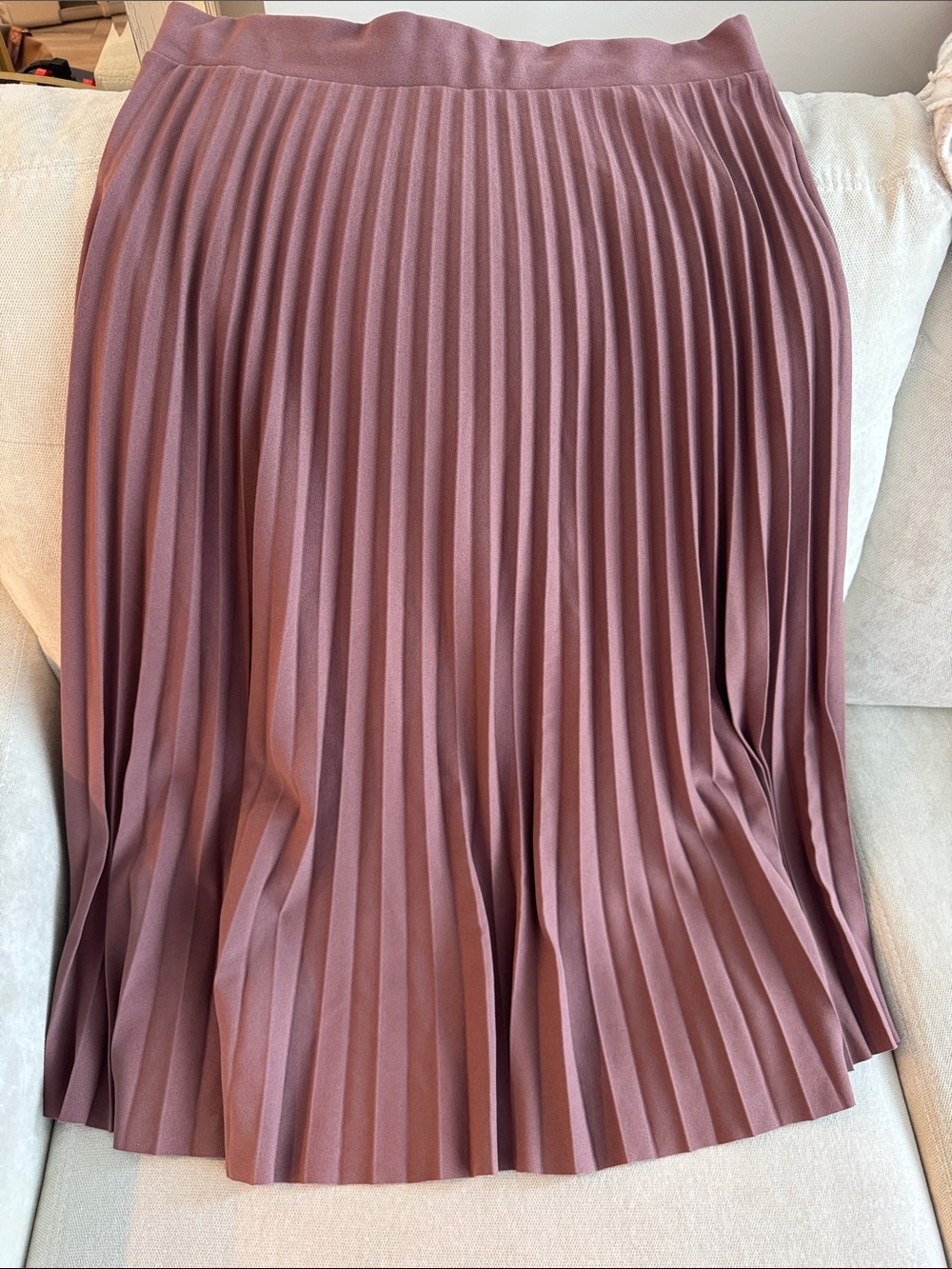 Pleated Midi Skirt in Mauve Pink